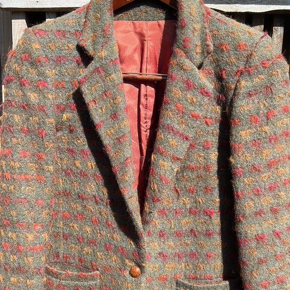 wool blend blazer rich jewel tones on dark mossy green brown wood buttons - Picture 3 of 15